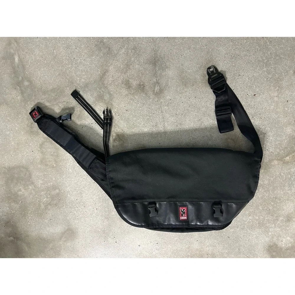Chrome Industries Citizen Messenger Bag - Black VGUC
